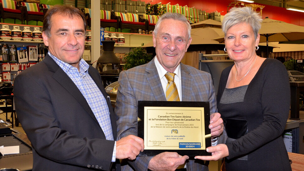 Le Canadian Tire de SaintJérôme remet 20 000 à la Maison de soins palliatifs Journal Le Nord