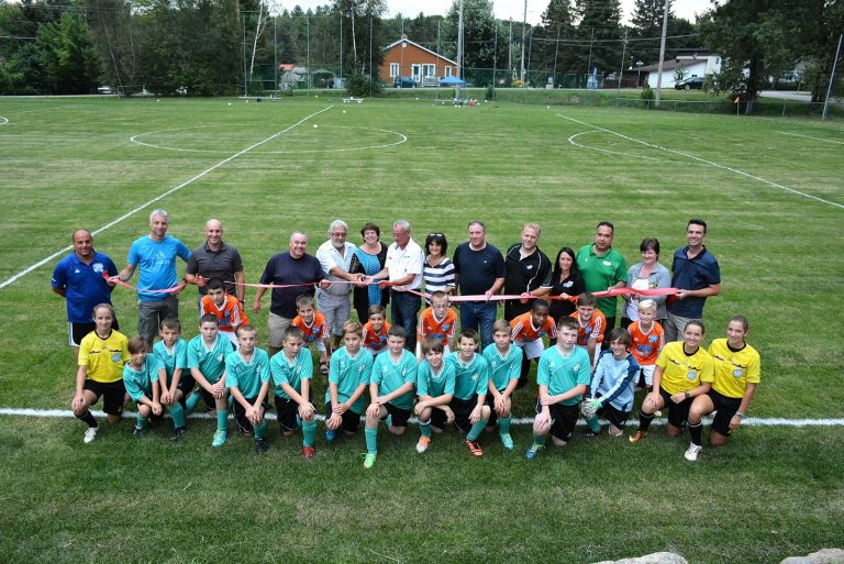 Un nouveau terrain de soccer à SainteSophie Journal Le Nord