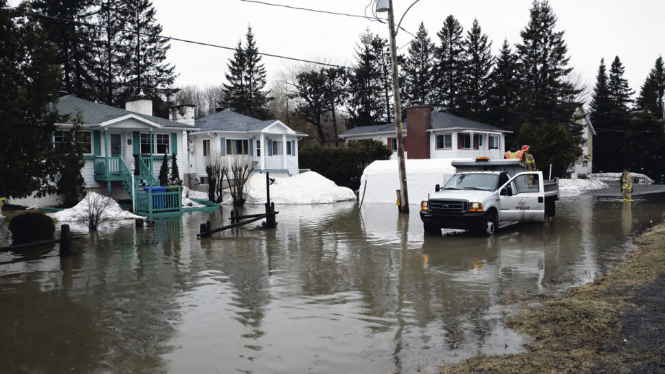 Inondations La région des Laurentides fortement affectée Journal Le
